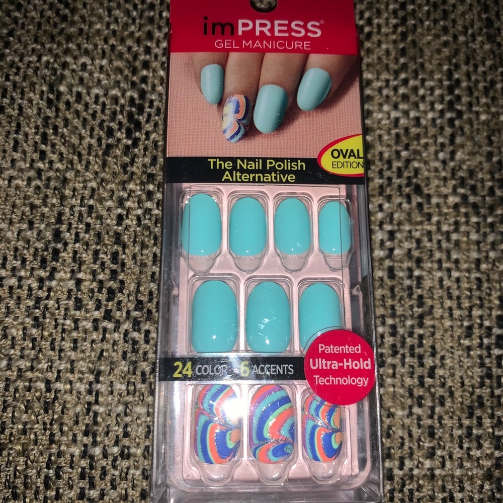 impress press on oval manicure